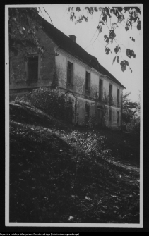 Cisów, dwór Brzostowskich