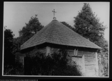 Kaplica cmentarna koło Knyszyna przy drodze do Suchowoli