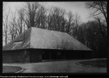 Kamienny Dwór, lamus drewniany