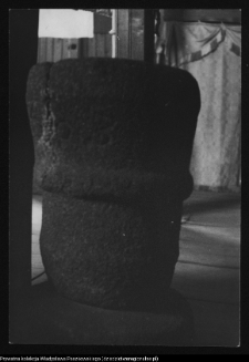 Kamienna Stara, kamienna chrzcielnica z 1603 r.