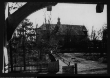 Kalinówka Kościelna, kościół i fragment podcienia lamusa