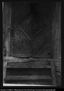 Kąty nr 71, drzwi w dawnym czworaku