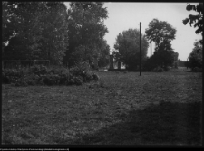 Strabla, brama przypałacowa