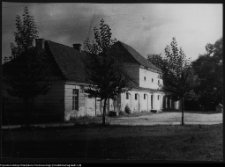 Strabla, dawna oficyna pałacowa