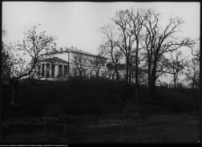 Ciechanowiec, widok na ogr&oacute;d i pałac