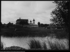 Tykocin, widok na kościół od strony Narwi