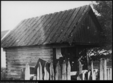 Jasionowo, lamus przy domu nr 15