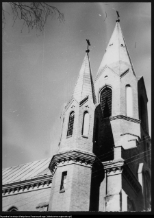 Jan&oacute;wka, kości&oacute;ł