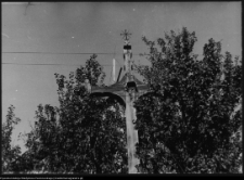 Jaminy, krzyż przydrożny