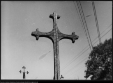 Jaminy, krzyż przydrożny