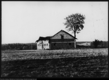 Jastrzębna Druga, budynek gospodarczy podworski