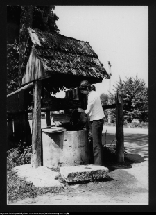 Sejny, studnia w płd.-wschod. części miasta przy wyjeździe do Augustowa