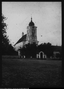 Reprodukcja fotografii kościoła w Choroszczy