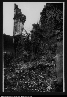 Mielnik, ruiny gotyckiego kościoła Świętej Trójcy