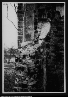 Mielnik, ruiny gotyckiego kościoła Świętej Trójcy