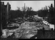 Białystok, Brama Wielka pałacu Branickich i ruiny hotelu Ritz